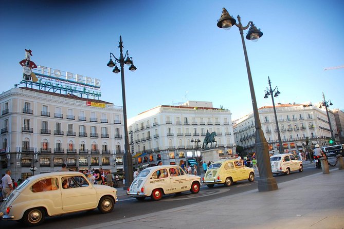 Touristic tour by classic car around Madrid - Madrid by vintage car in two useful hours