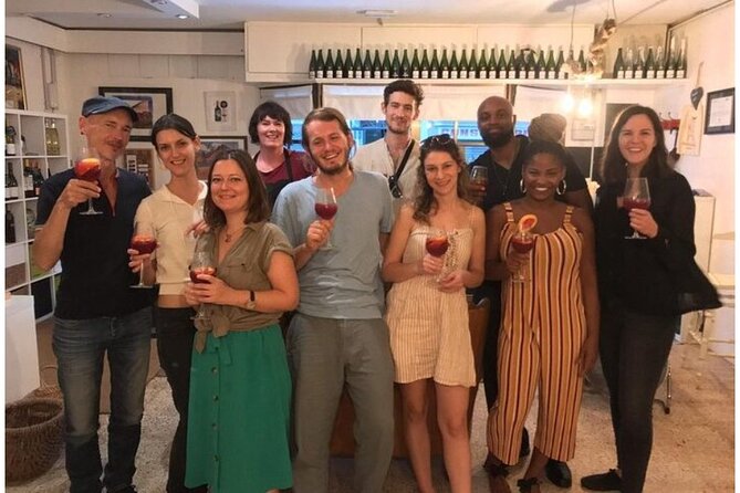 Traditional Paella & Sangría Workshop & Spanish Meal in Madrid - Starting with a balanced glass of sangría