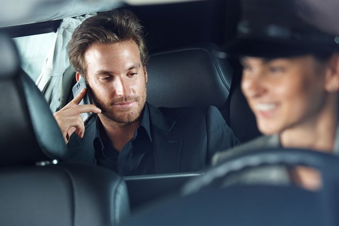 Transfers Madrid Airport to Madrid Center in Vans up to 7 Passengers - From Madrid Airport arrivals to your hotel