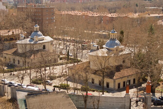 Tuk Tuk Tour Madrid 90 mins - Starting with the Royal Palace and Madrid de los Austrias
