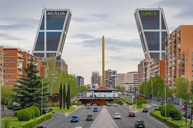 Tuk Tuk Tour Madrid 90 mins - What the guides add to the ride