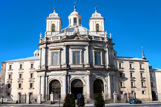 Tuk Tuk Tour Madrid 90 mins - Booking, timing, and cancellation details