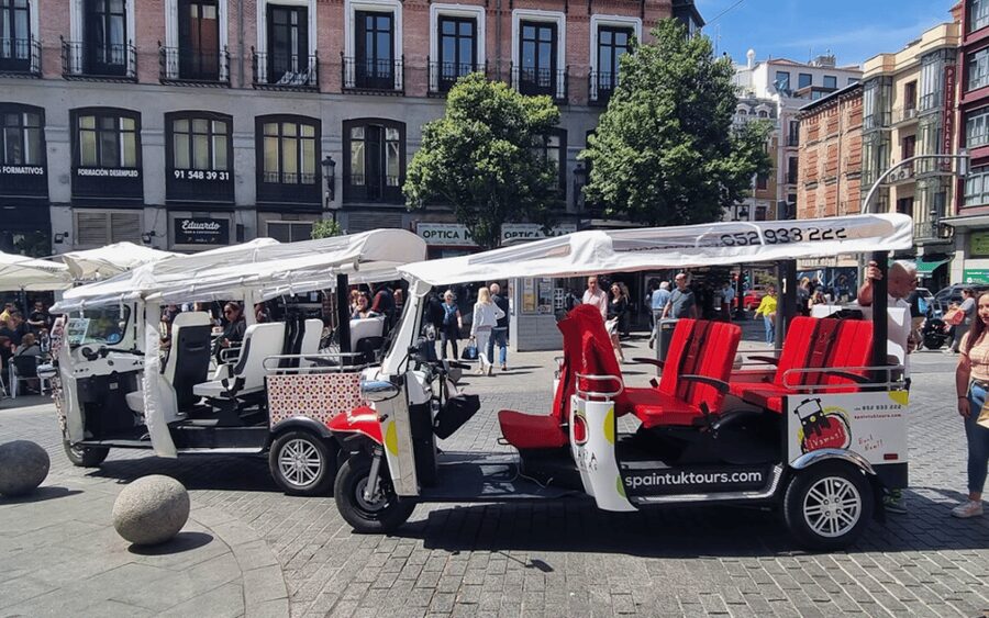 Tuk Tuk Tour with Wine Test in Madrid - Weather, comfort, and access