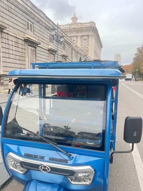 Tuktuk historical tour of Madrid 1 Hr in a fun and original way - Key points to know before booking