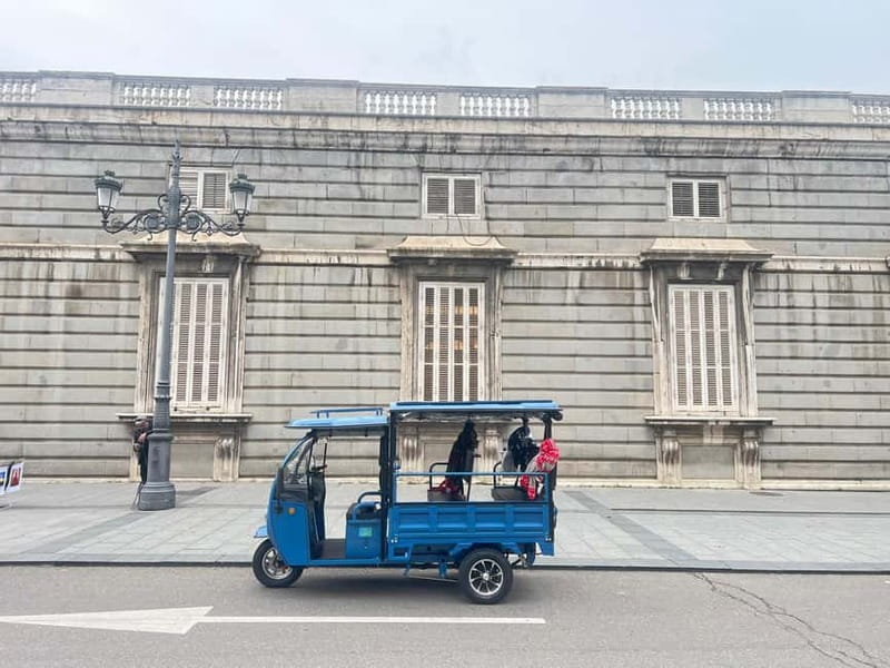 Tuktuk historical tour of Madrid 1 Hr in a fun and original way - What happens during the one-hour tuk-tuk ride