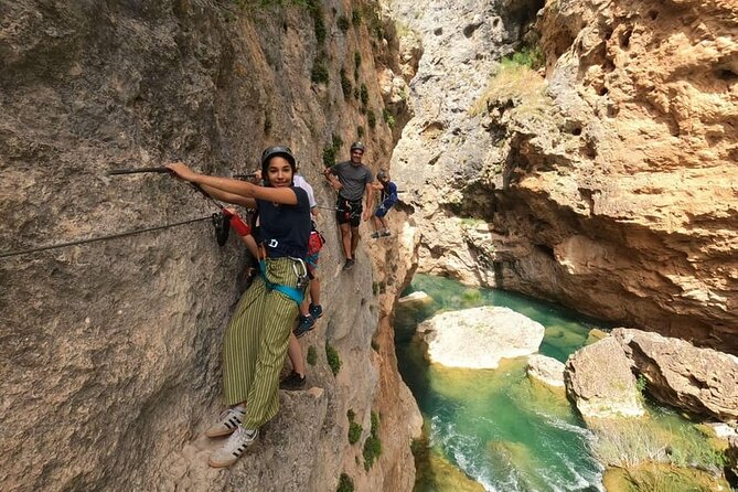 Via Ferrata Adventure in Madrid with Transport - The guide’s role, from safety briefing to summit pace