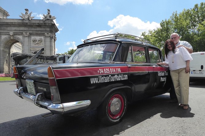 Vintage Tour Madrid Taxi 1500 - Plaza Mayor and Mercado de San Miguel