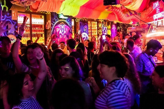 VIP Entrance Ticket to Our Secret Alley in Madrid - How the atmosphere may change after dark