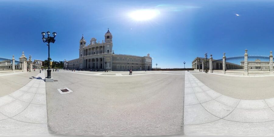 Virtual Reality Experience Fun And Tickets & Imageen - Royal Palace: your first look at royal Madrid