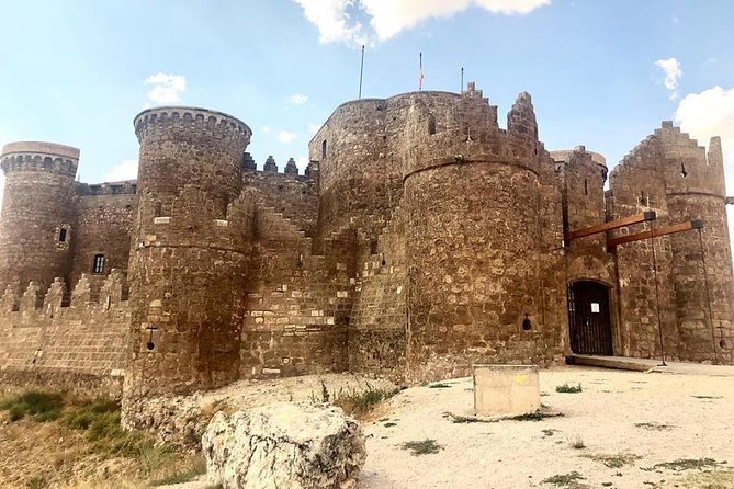 Windmills of Don Quixote Wine Tour & Tasting from Madrid - Windmills with a real literary setting