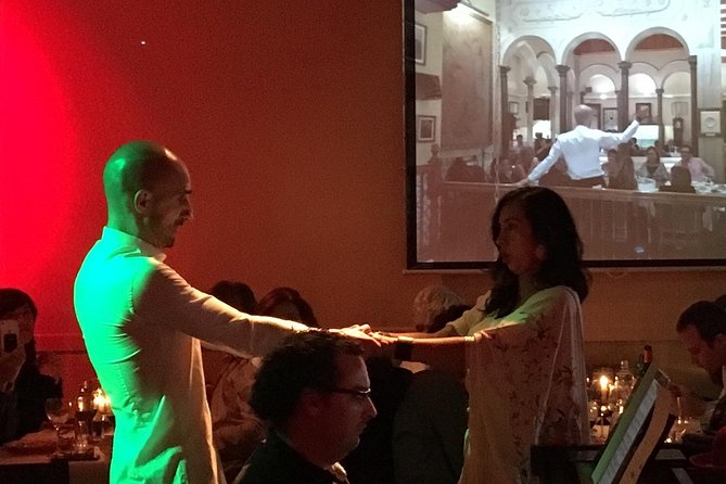 Zarzuela Opera and Dinner at La Castafiore Restaurant in Madrid - Service that is part of the performance